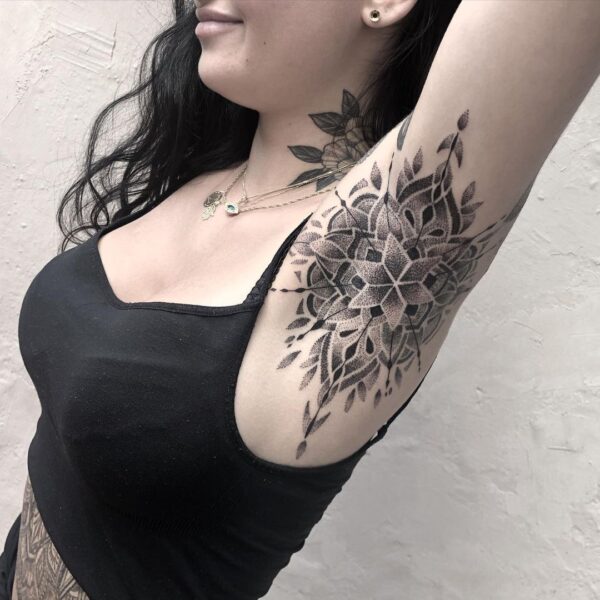 tattoo-ideas-for-women-geometric-dotwork